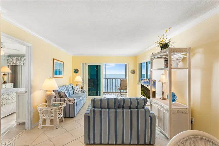Abundance of natural light from the side window.