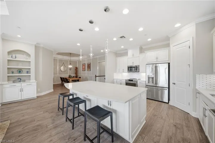 9658 Montelanico Loop 201, Naples, Florida 34119