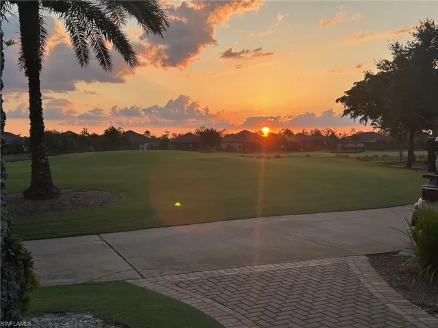9658 Montelanico Loop 201, Naples, Florida 34119