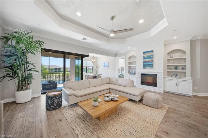 9658 Montelanico Loop 201, Naples, Florida 34119