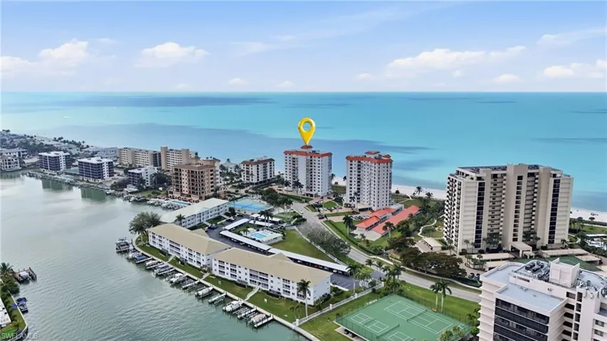 10691  Gulf Shore  DR, Naples, FL 34108