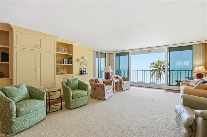 10691  Gulf Shore  DR, Naples, FL 34108