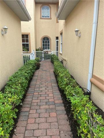 Paver brick entry way