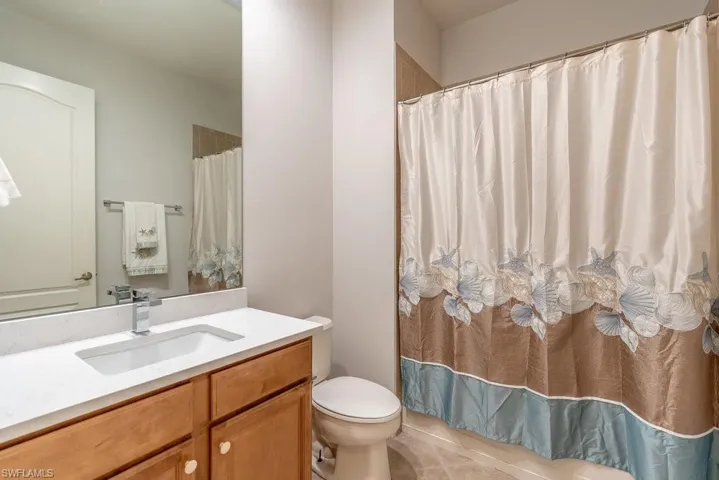 2nd full bath with a combo tub/shower