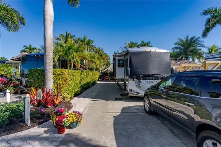 13466 Ladyfish Ln, Naples, Florida 34114