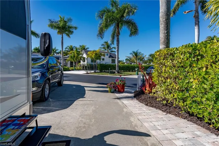 13466 Ladyfish Ln, Naples, Florida 34114