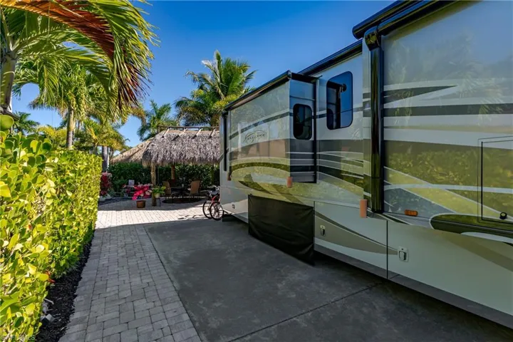 13466 Ladyfish Ln, Naples, Florida 34114