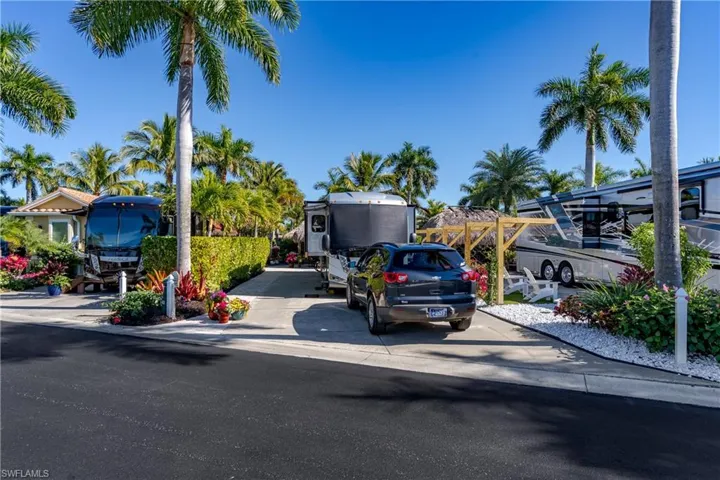 13466 Ladyfish Ln, Naples, Florida 34114
