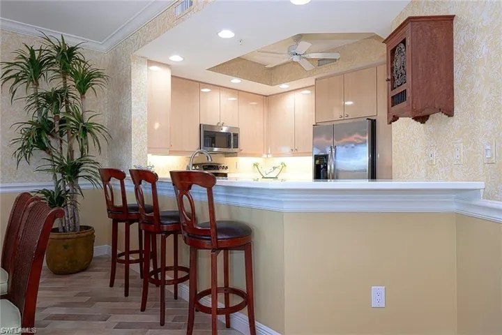 430 Cove Tower Dr 302, Naples, Florida 34110
