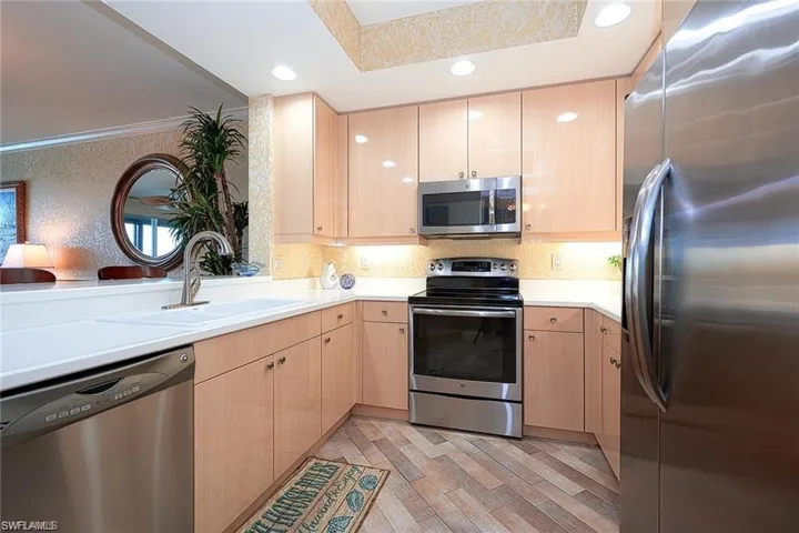 430 Cove Tower Dr 302, Naples, Florida 34110