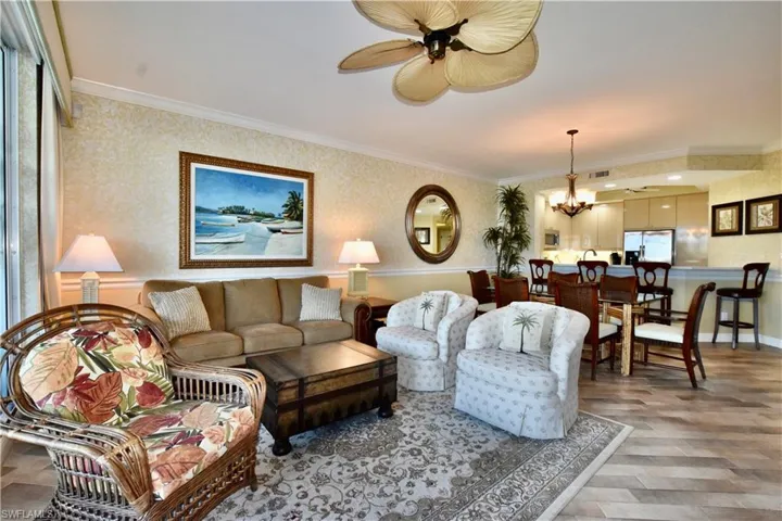 430 Cove Tower Dr 302, Naples, Florida 34110