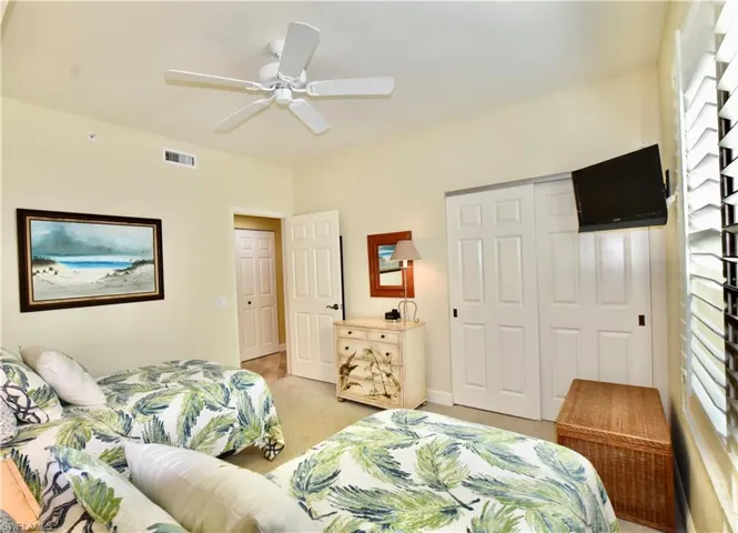 430 Cove Tower Dr 302, Naples, Florida 34110