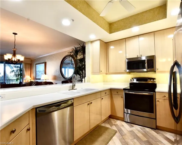 430 Cove Tower Dr 302, Naples, Florida 34110