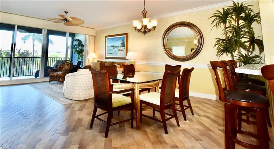 430 Cove Tower Dr 302, Naples, Florida 34110