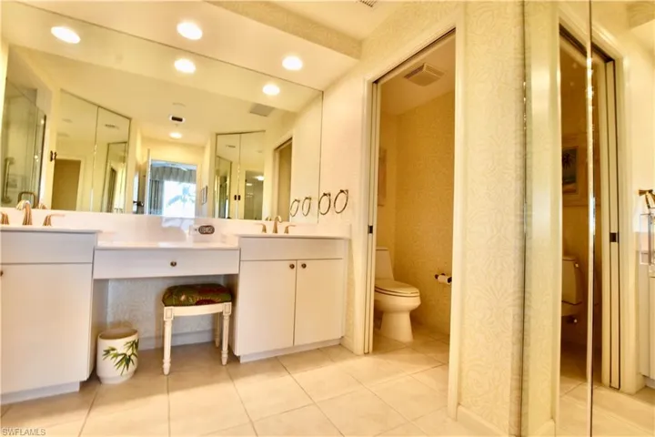 430 Cove Tower Dr 302, Naples, Florida 34110