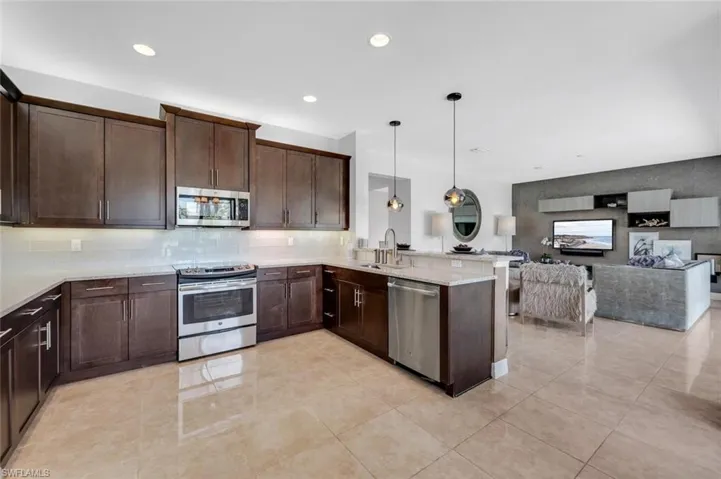 13539 Mandarin Cir, Naples, Florida 34109
