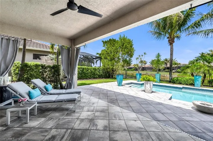 13539 Mandarin Cir, Naples, Florida 34109