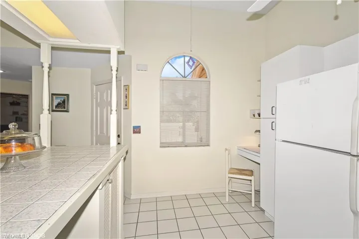 2711  Citrus Lake  DR, Naples, FL 34109