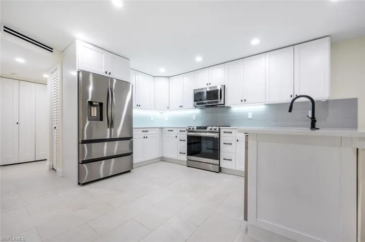 1537 Chesapeake Ave A-4, Naples, Florida 34102
