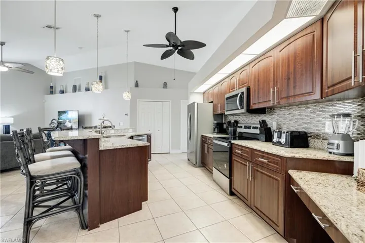 1901 Sw 27th St, Cape Coral Fl 33914