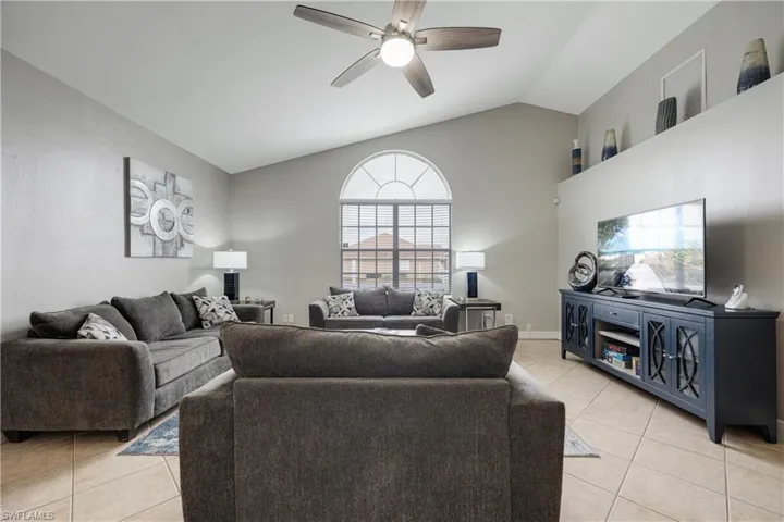 1901 Sw 27th St, Cape Coral Fl 33914