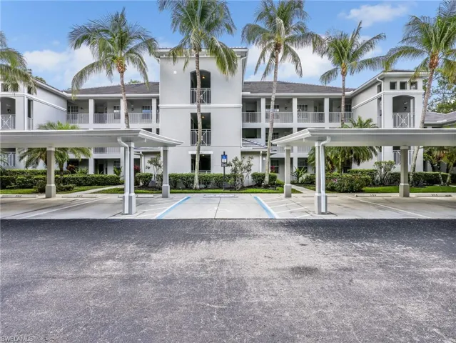 1882  Tarpon Bay S DR, Naples, FL 34119