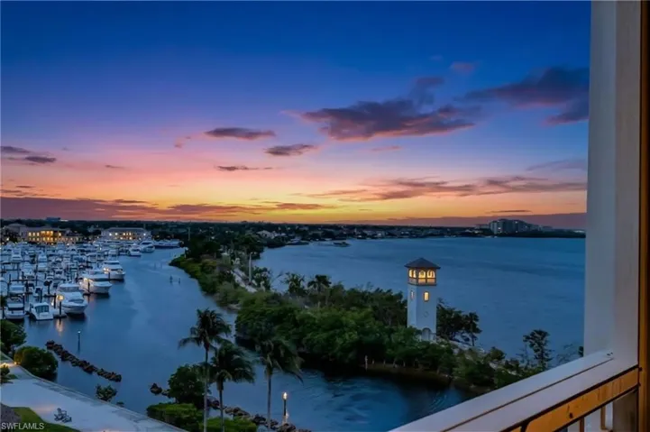 Enjoy breathtaking sunsets every day.