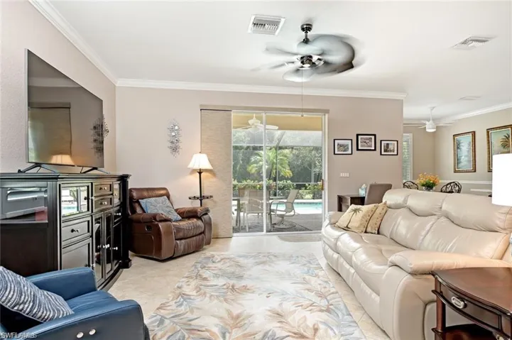 8104 Piedmont Dr, Naples Fl 34104