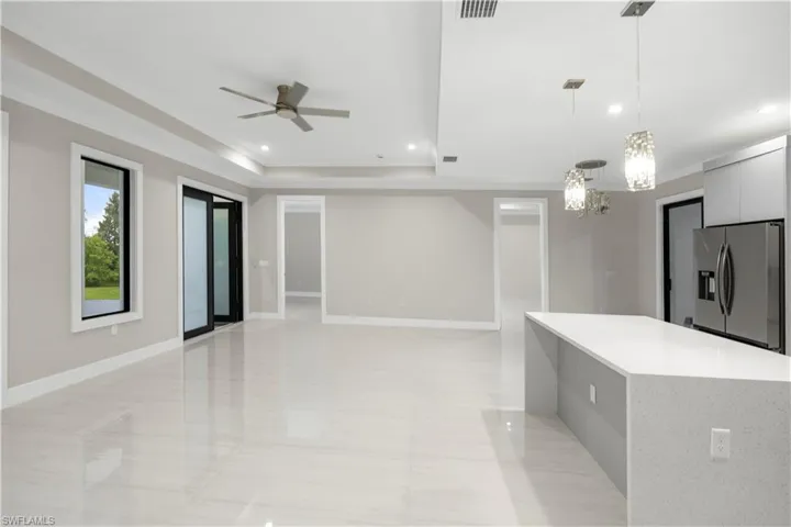 4099  6th SE AVE, Naples, FL 34117