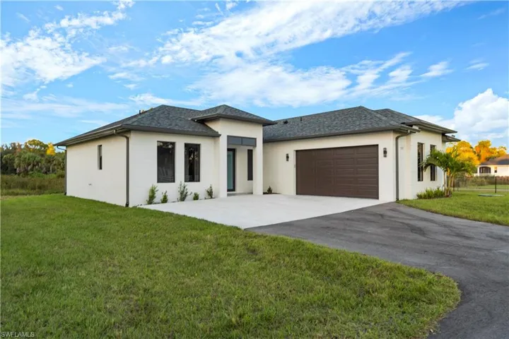 4099  6th SE AVE, Naples, FL 34117