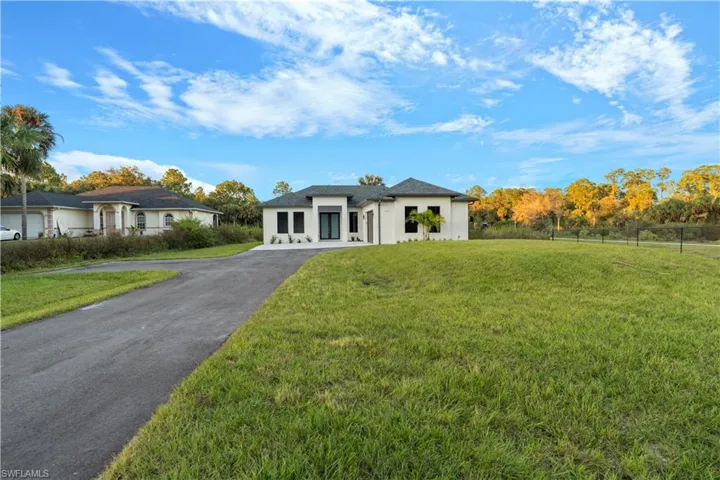 4099  6th SE AVE, Naples, FL 34117