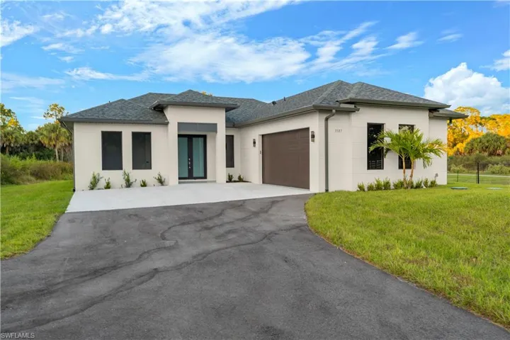 4099  6th SE AVE, Naples, FL 34117