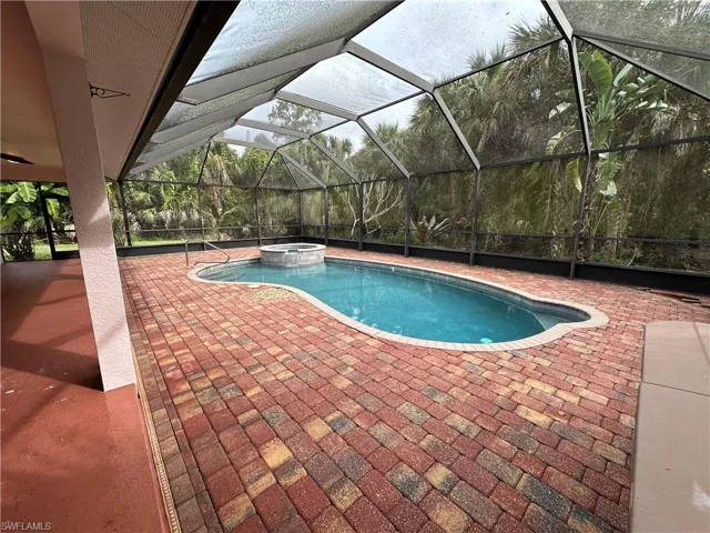 286  15th NW ST, Naples, FL 34120