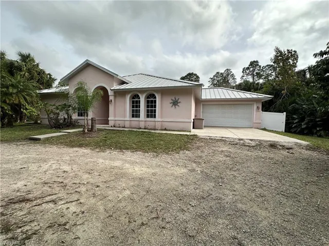 286  15th NW ST, Naples, FL 34120