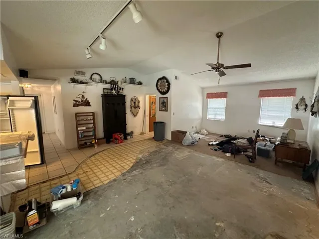 619  Glenn  AVE, Lehigh Acres, FL 33972