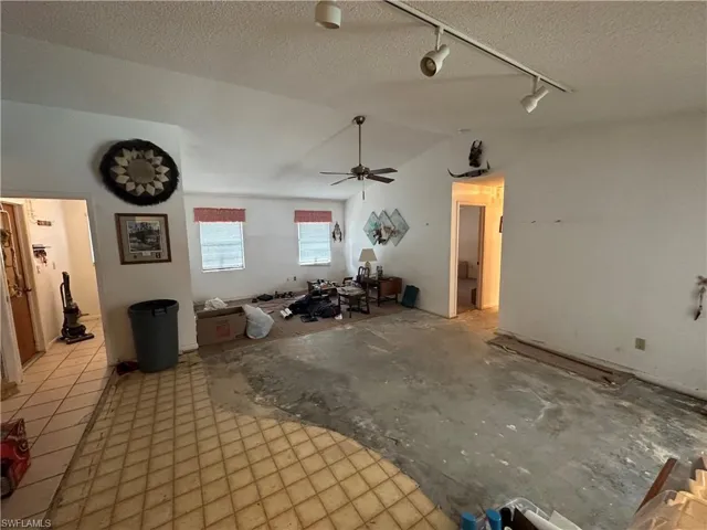 619  Glenn  AVE, Lehigh Acres, FL 33972