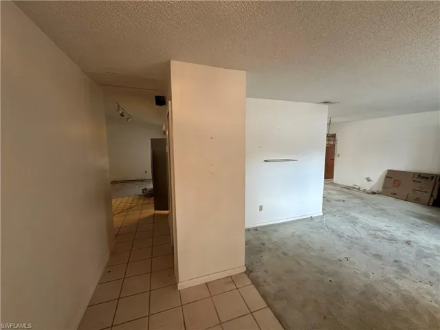 619  Glenn  AVE, Lehigh Acres, FL 33972