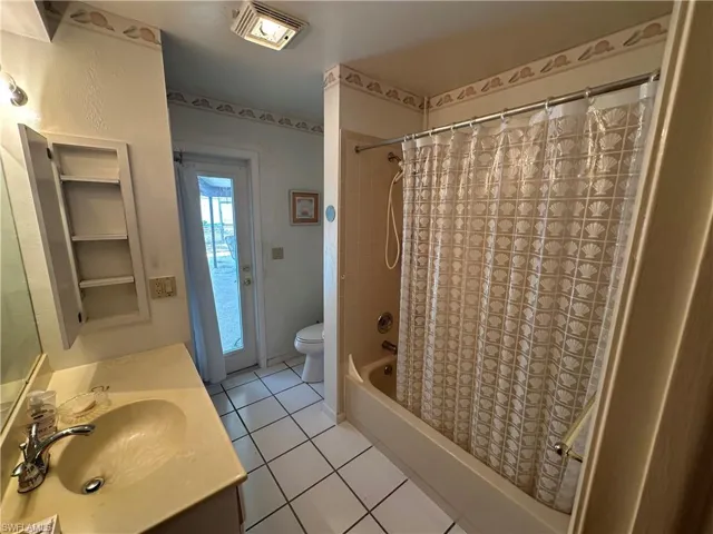 619  Glenn  AVE, Lehigh Acres, FL 33972