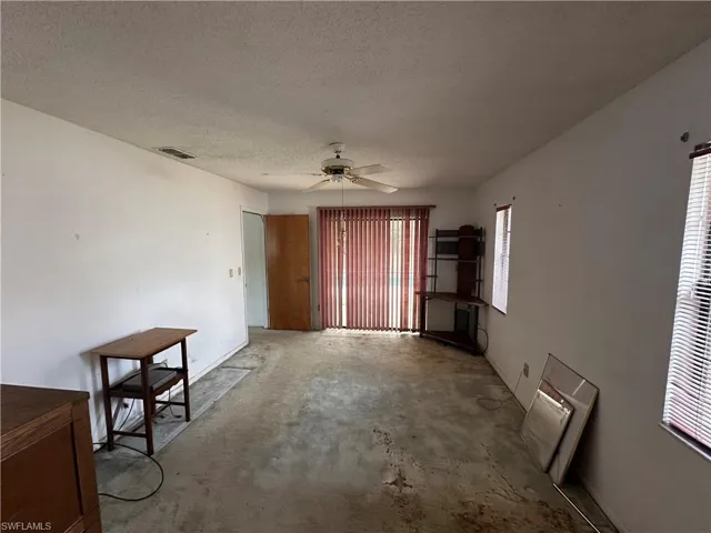 619  Glenn  AVE, Lehigh Acres, FL 33972