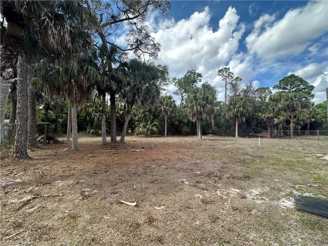 619  Glenn  AVE, Lehigh Acres, FL 33972