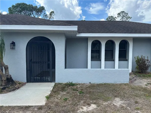 619  Glenn  AVE, Lehigh Acres, FL 33972