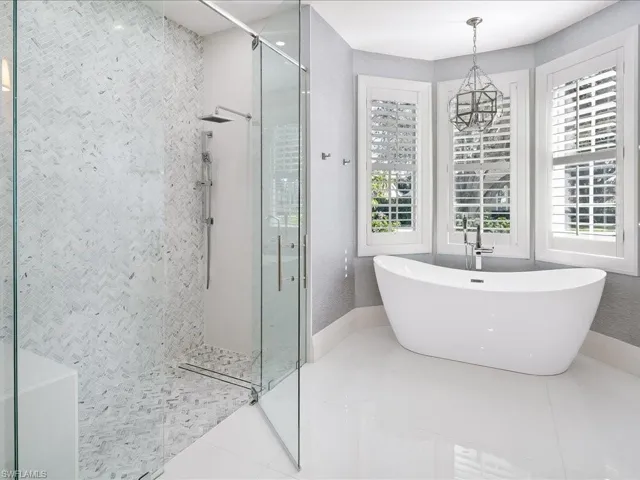 6665 Mill Run Cir, Naples, Florida 34109