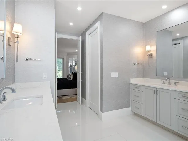 6665 Mill Run Cir, Naples, Florida 34109
