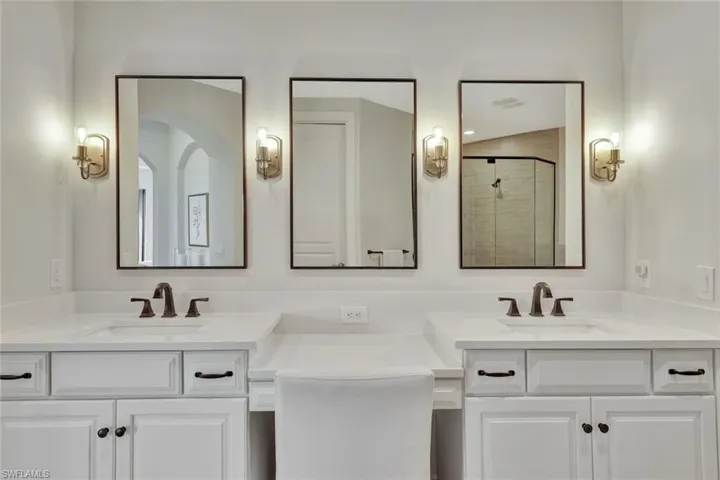4701  Via Del Corso  LN, Bonita Springs, FL 34134