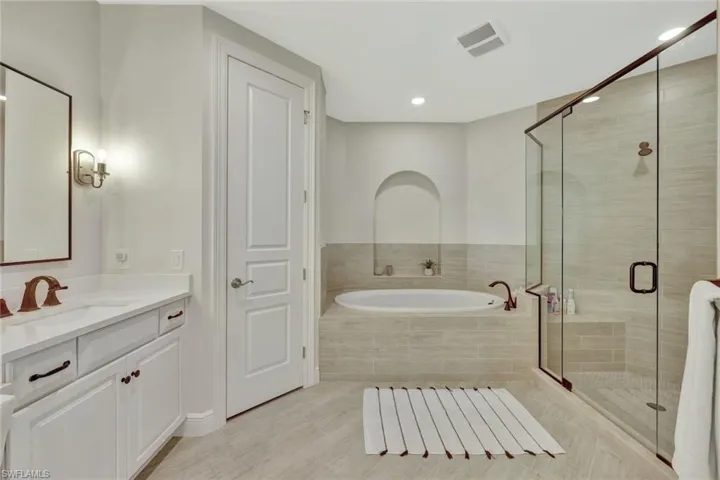 4701  Via Del Corso  LN, Bonita Springs, FL 34134