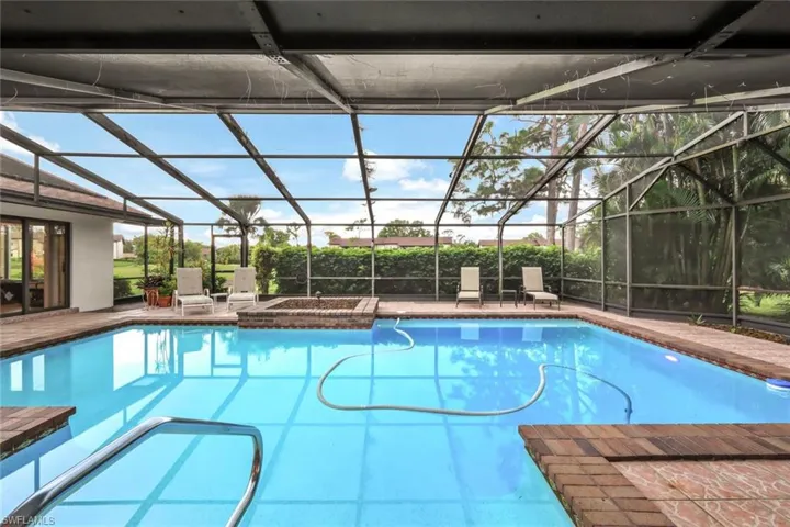 Great Party Pool! Room for Everyone!