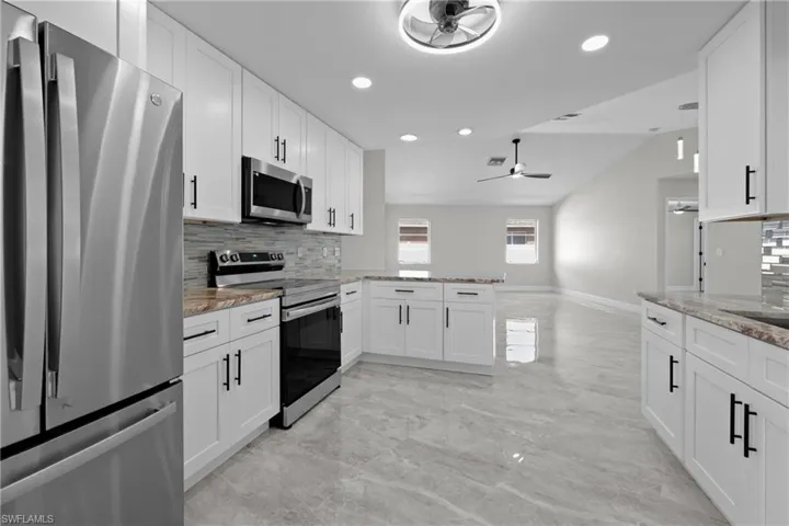 2218 SW 50th ST, CAPE CORAL FL 33914