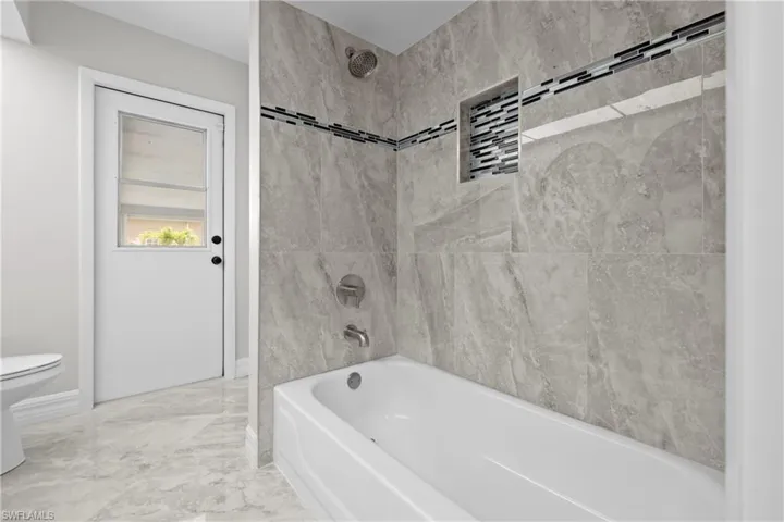 2218 SW 50th ST, CAPE CORAL FL 33914