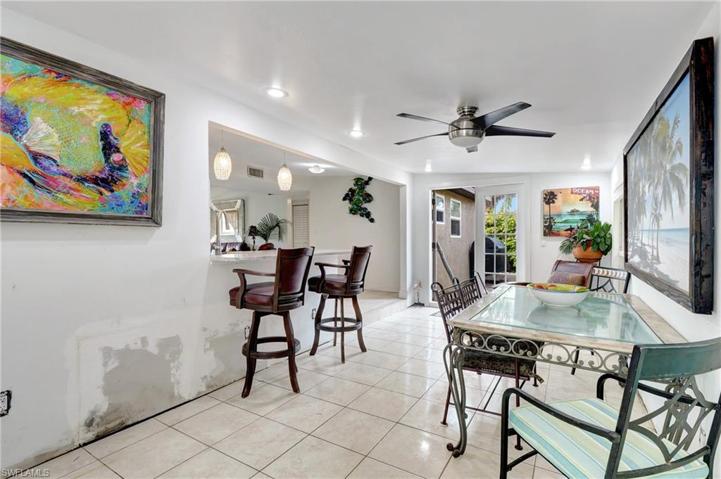 2123  Holiday  LN, NAPLES, FL 34104