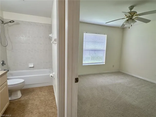 2306 view of second bedroom and its bath